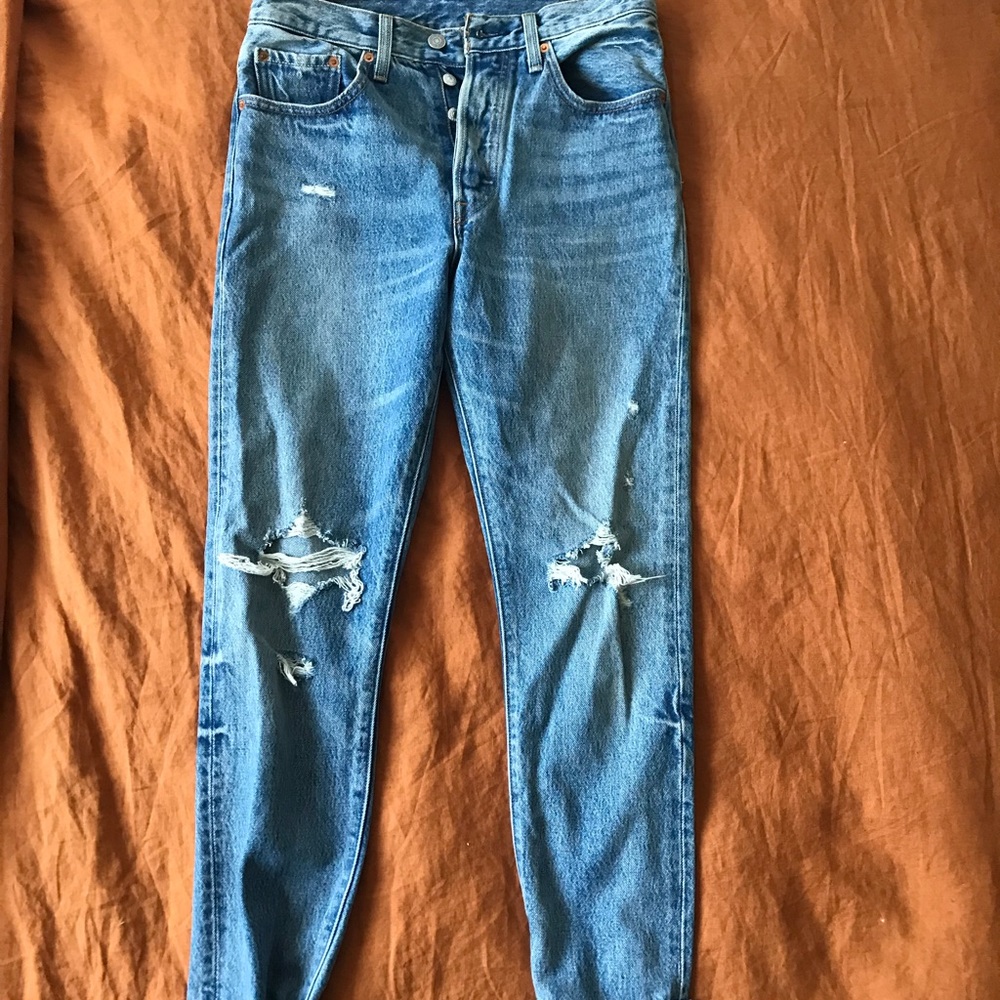 Medium Light Wash Distressed Vintage Levi’s